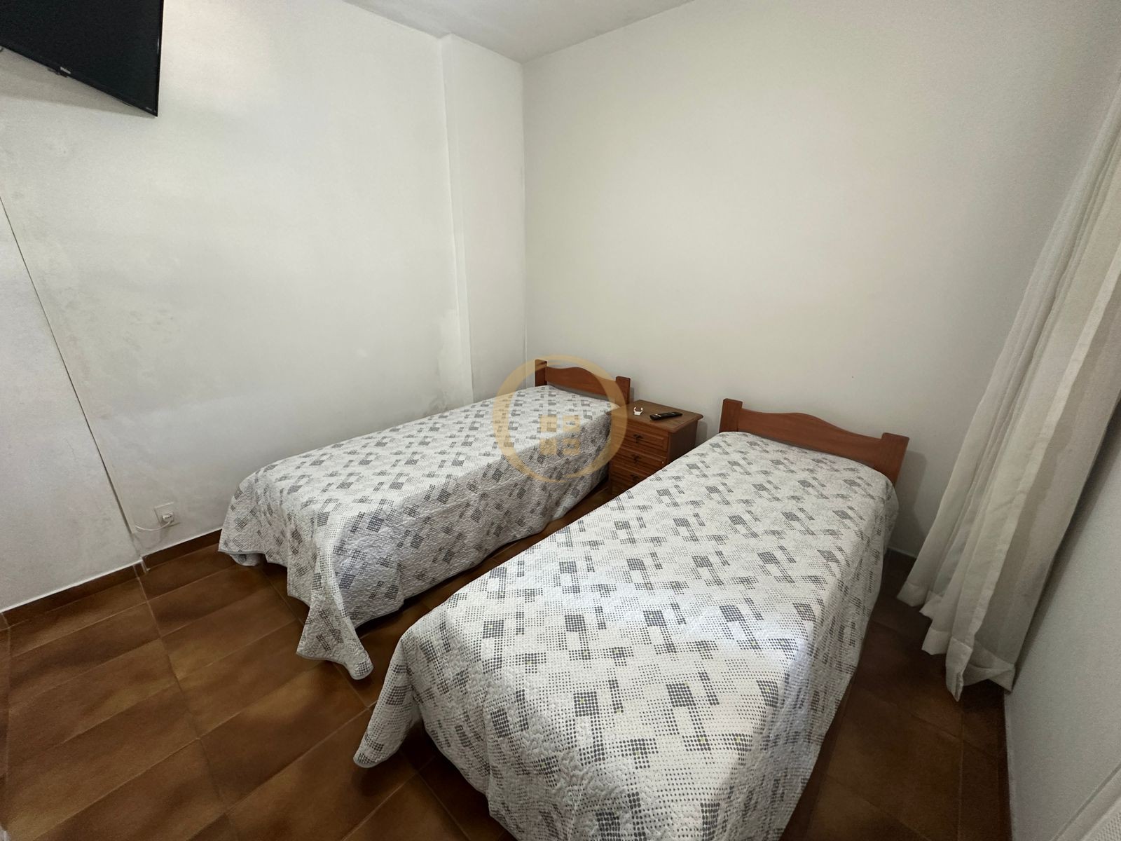 Apartamento na Praia das Pitangueiras, Guarujá - SP