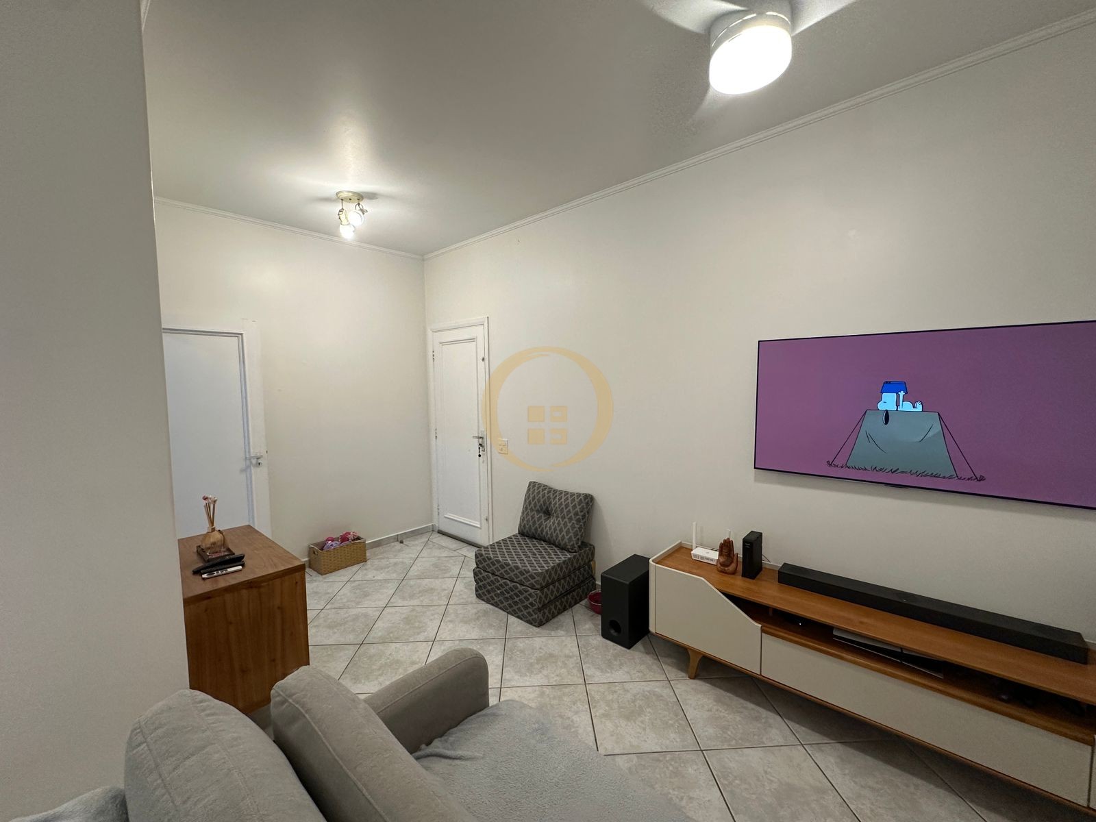Apartamento na Praia das Pitangueiras, Guarujá - SP