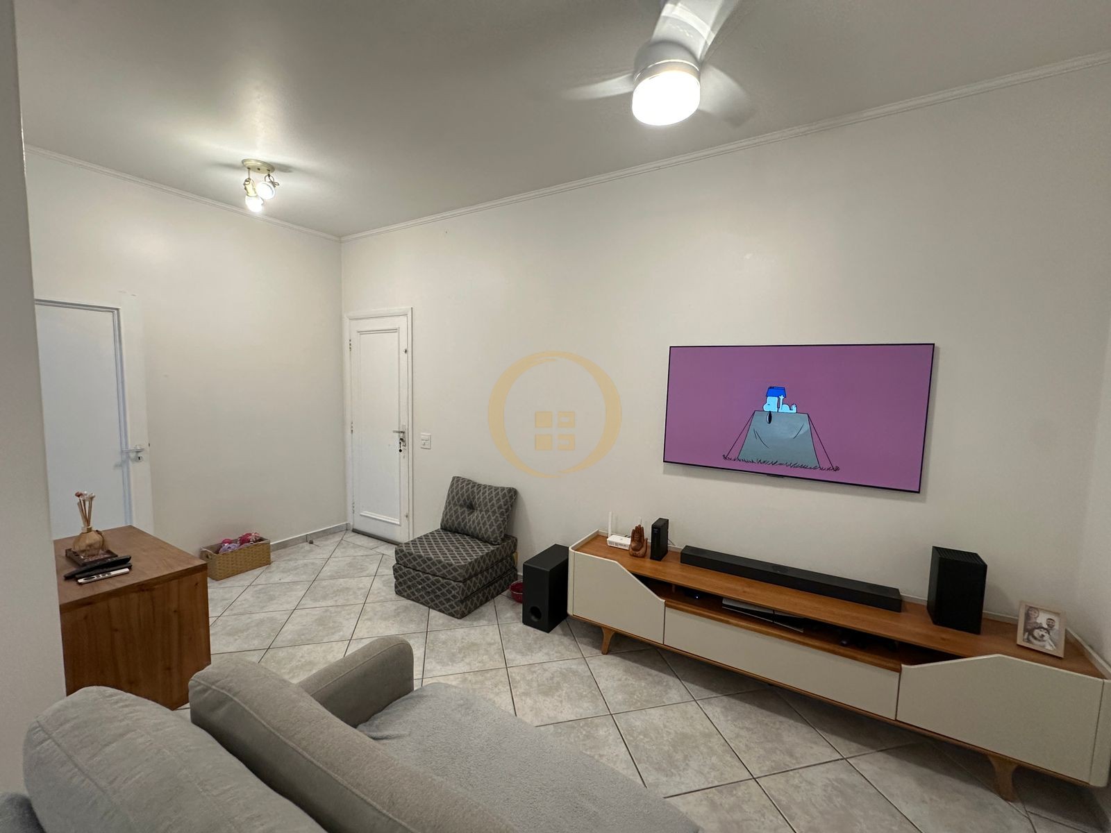 Apartamento na Praia das Pitangueiras, Guarujá - SP