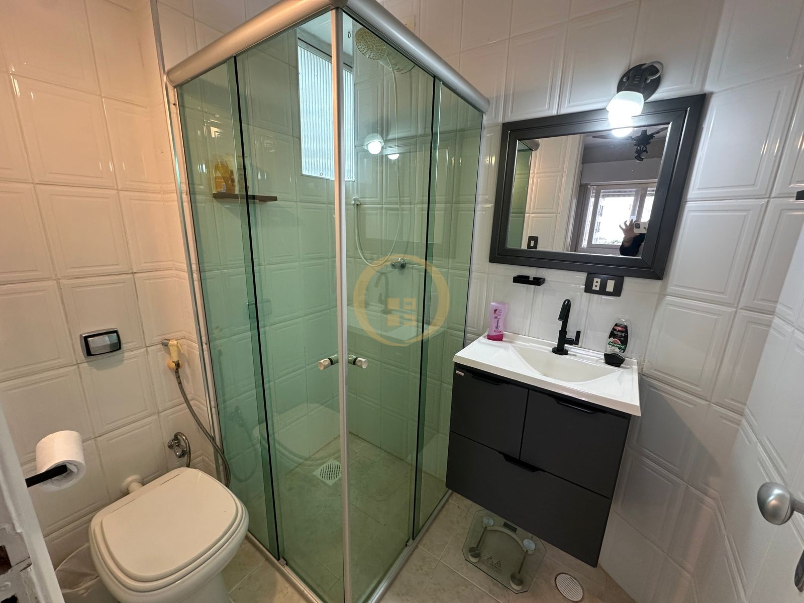 Apartamento na Praia das Pitangueiras, Guarujá - SP