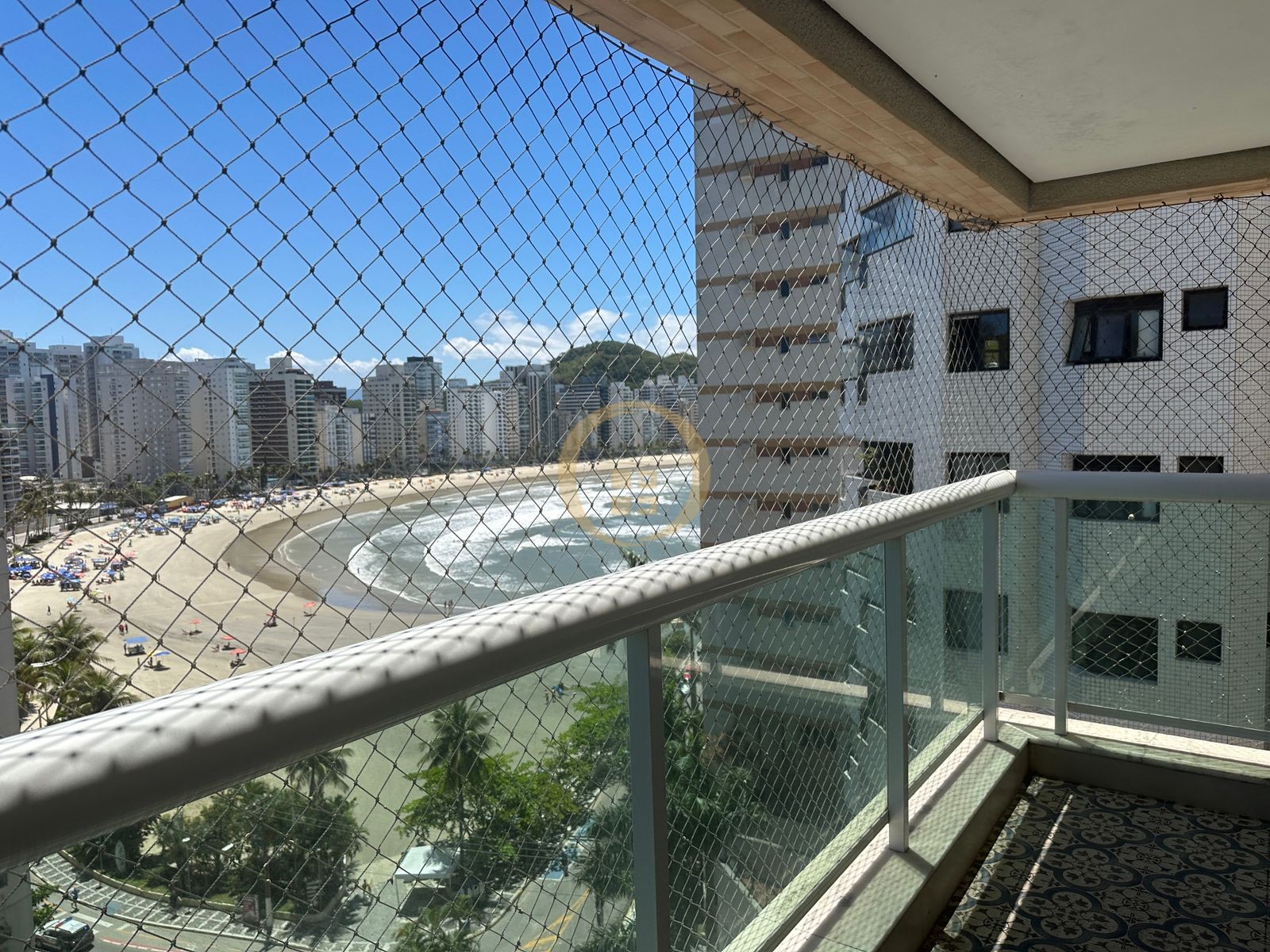 Apartamento na Praia das Astúrias, Guarujá - SP