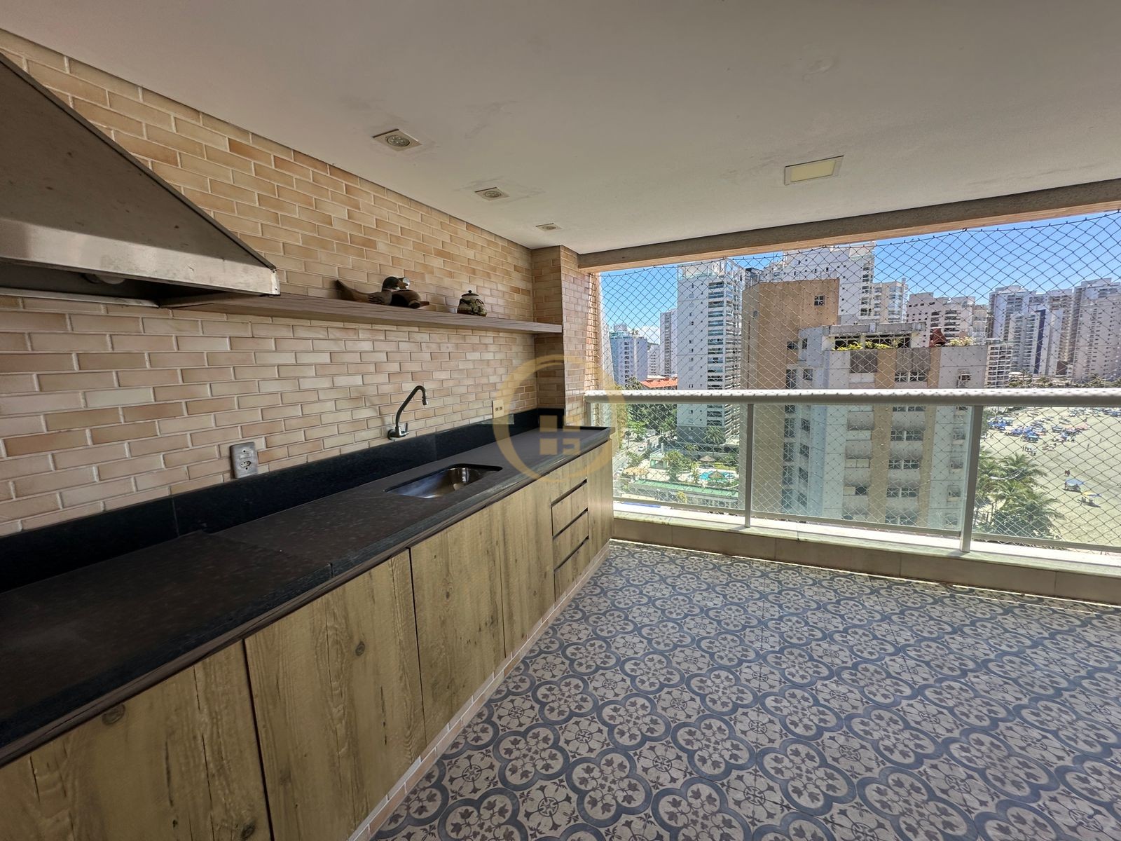 Apartamento na Praia das Astúrias, Guarujá - SP