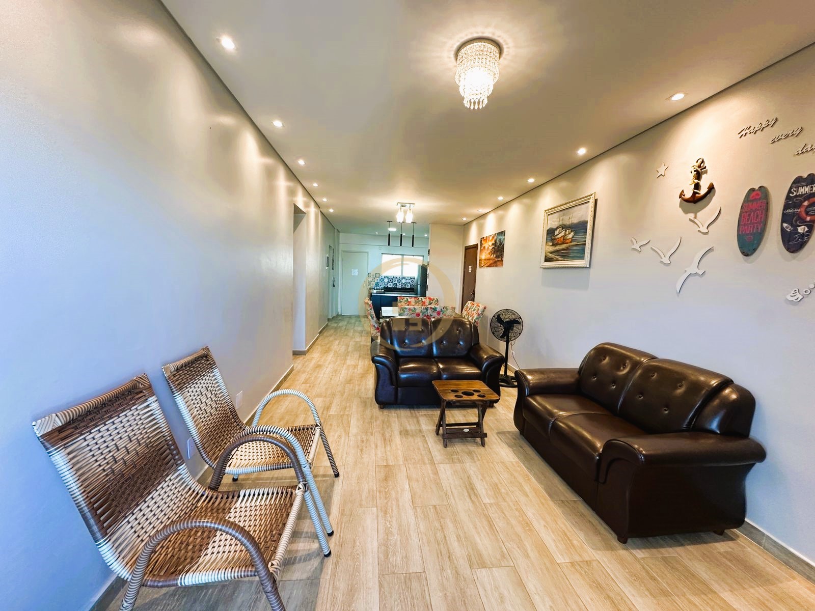Apartamento na Praia das Pitangueiras, Guarujá - SP
