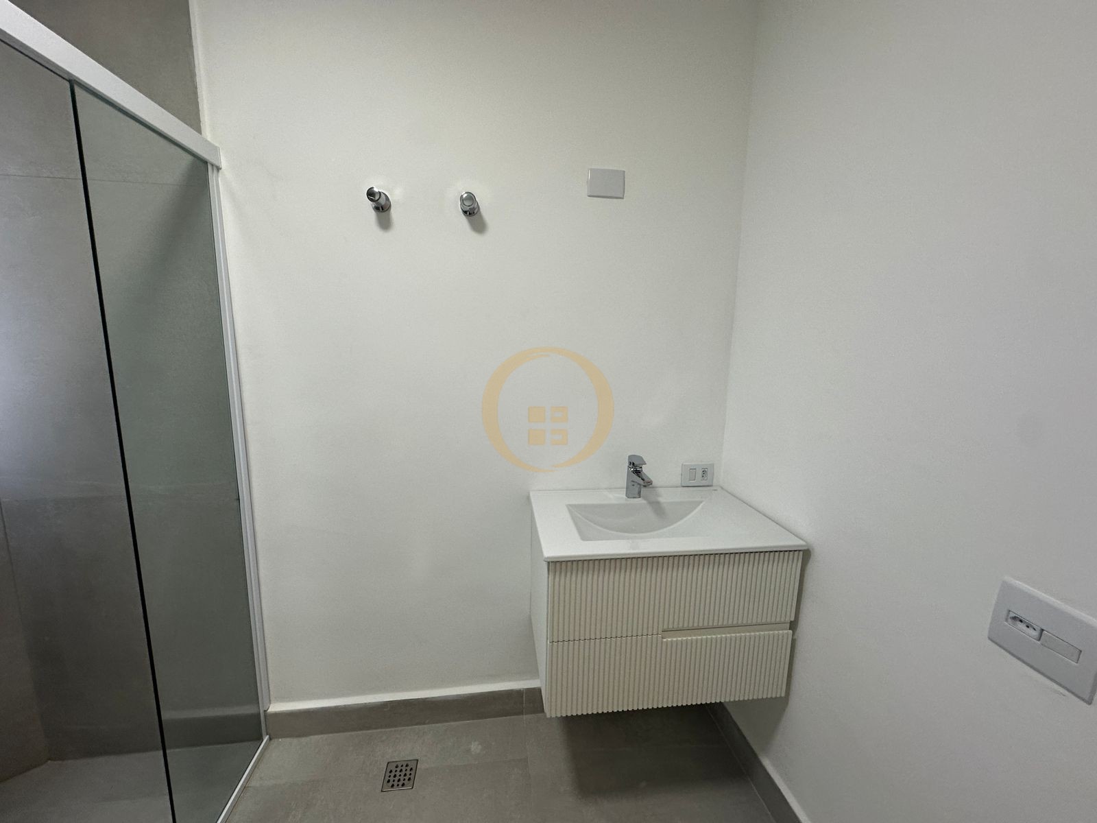 Apartamento Frente ao Mar nas Pitangueiras, Guarujá - SP