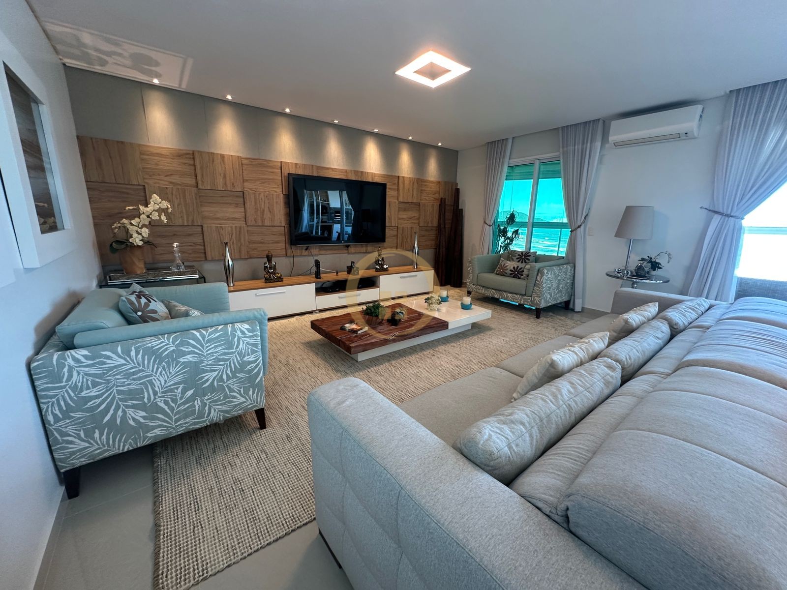 Apartamento Frente ao Mar-3-dormitorios-Enseada
