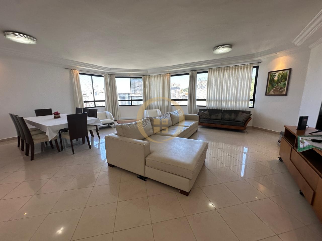 Apartamento na Praia das Pitangueiras, Guarujá - SP