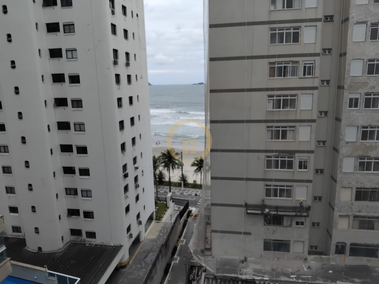 Apartamento na Praia das Astúrias, Guarujá - SP