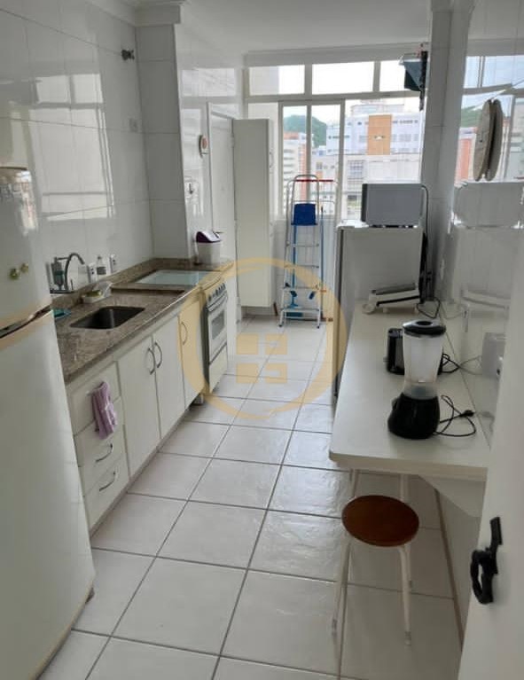 Apartamento na Praia das Pitangueiras, Guarujá - SP