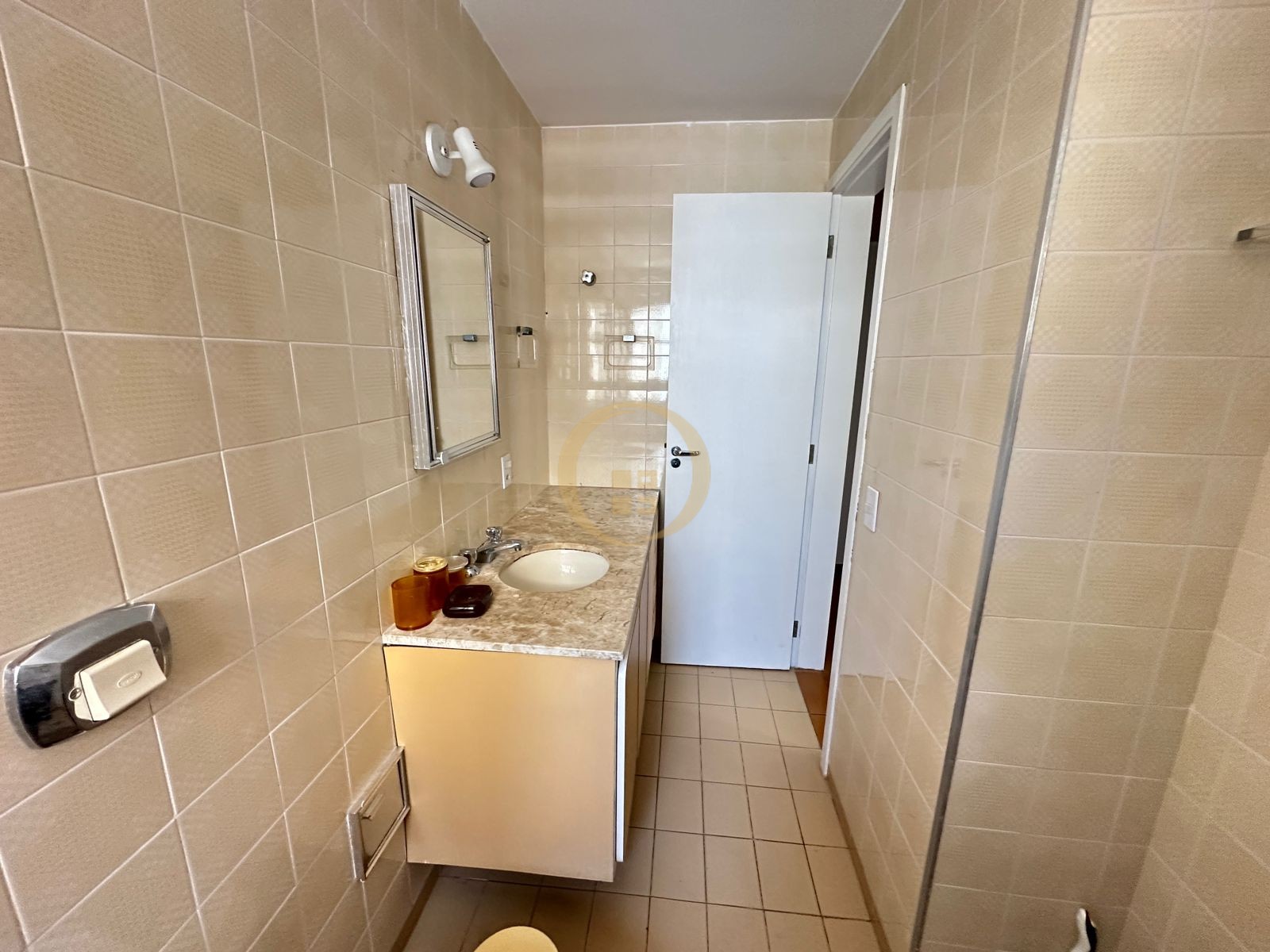 Apartamento na Praia das Pitangueiras, Guarujá - SP