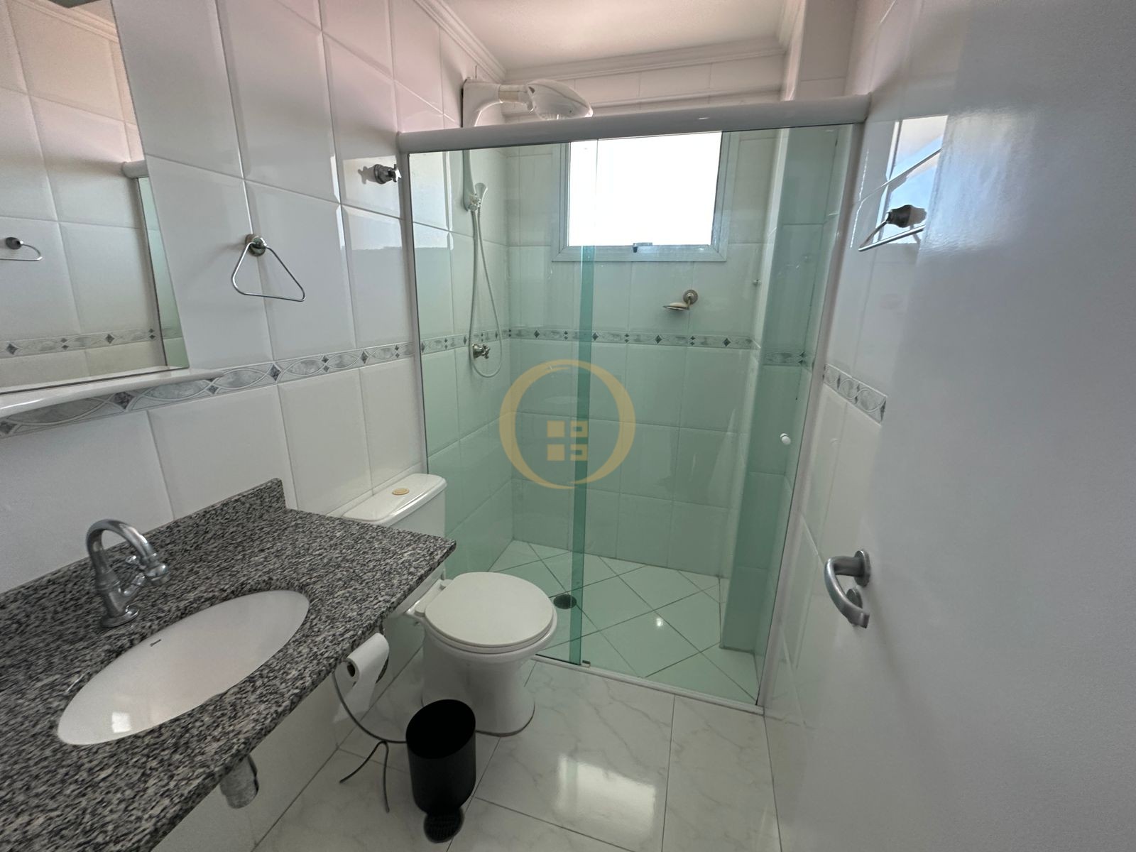 Apartamento na Praia das Astúrias, Guarujá - SP