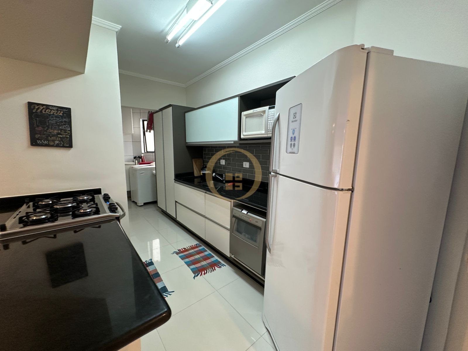 Apartamento na Praia da Enseada, Guarujá - SP