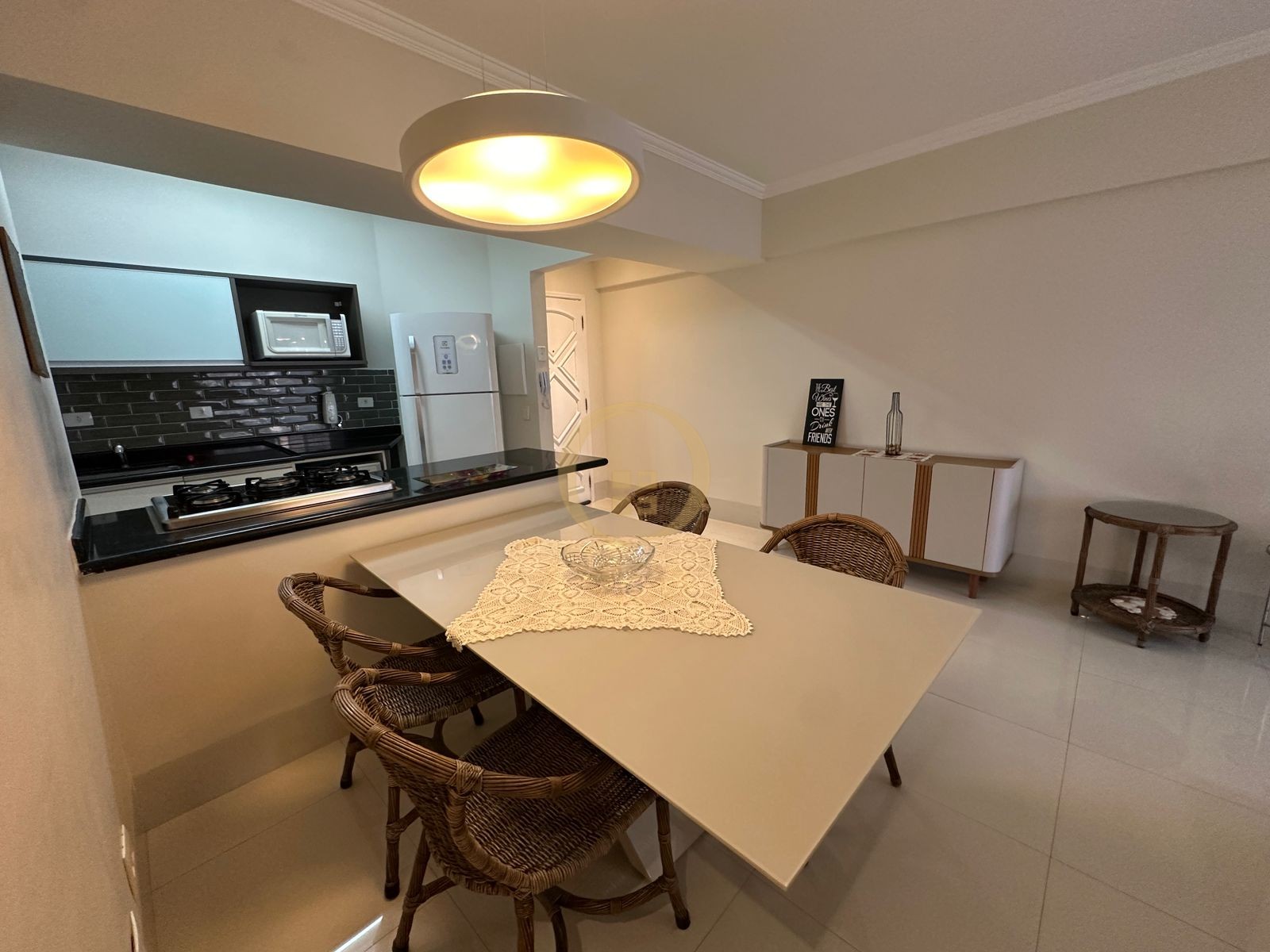 Apartamento na Praia da Enseada, Guarujá - SP