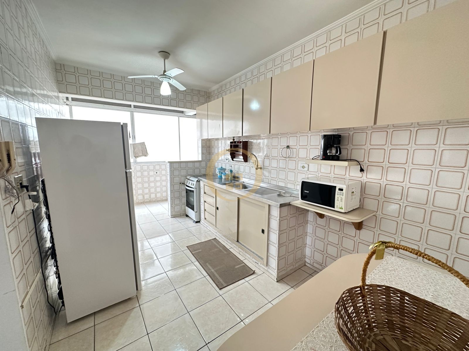 Apartamento na Praia das Pitangueiras, Guarujá - SP