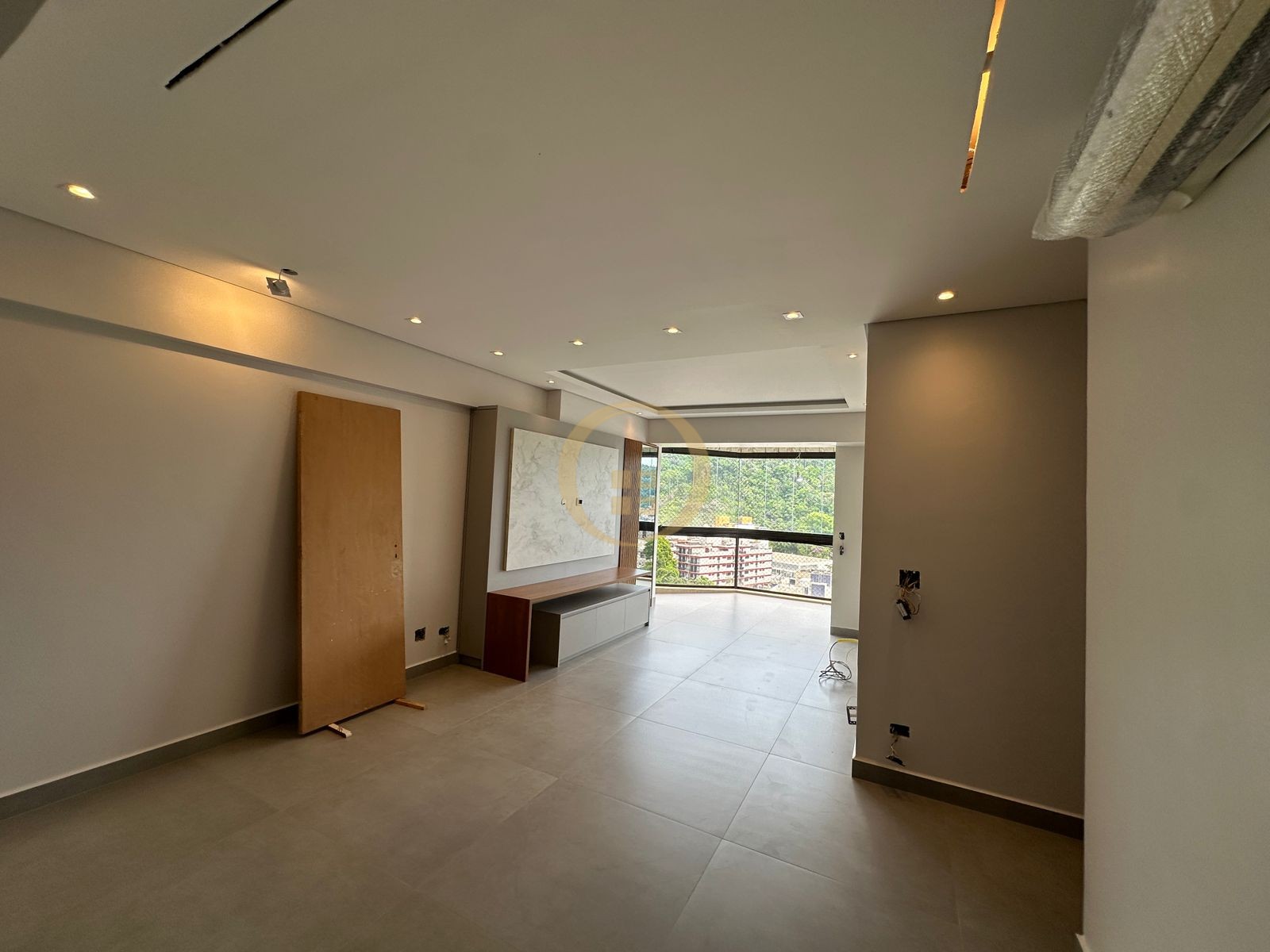 Apartamento na Praia da Enseada, Guarujá - SP