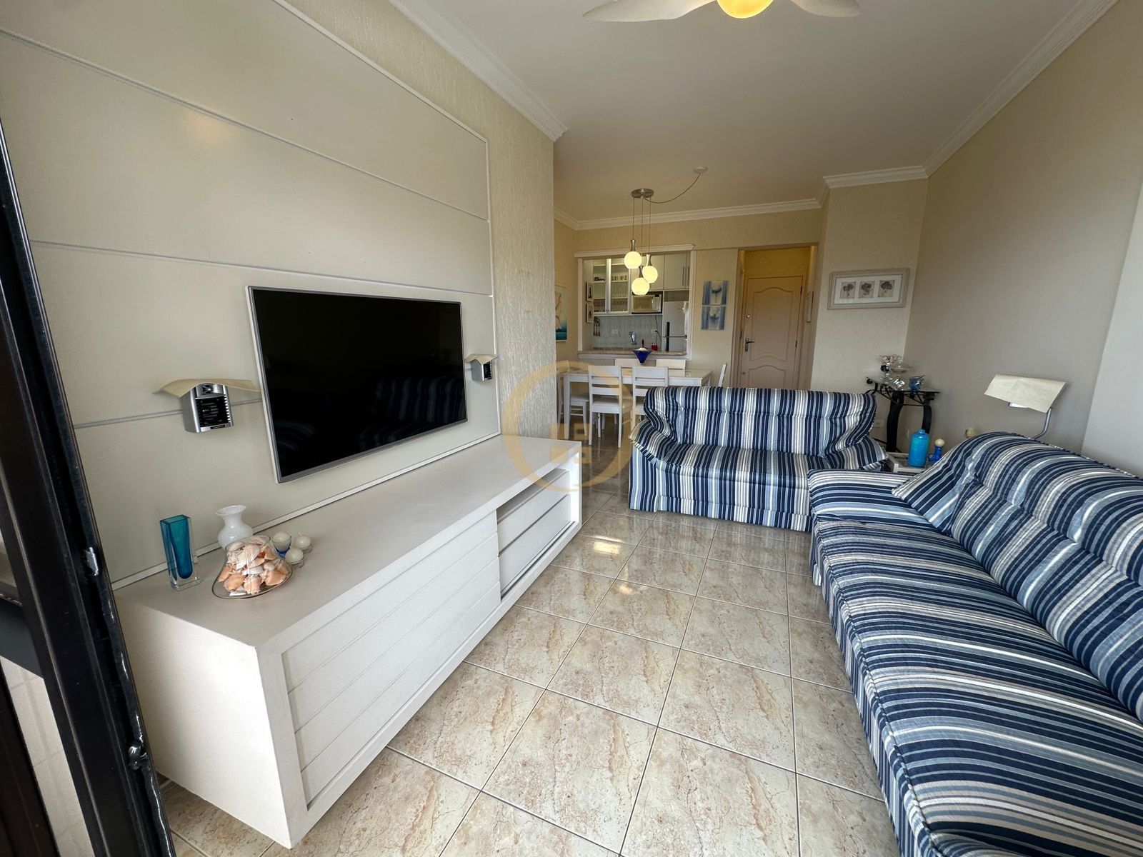 Apartamento na Praia da Enseada, Guarujá - SP