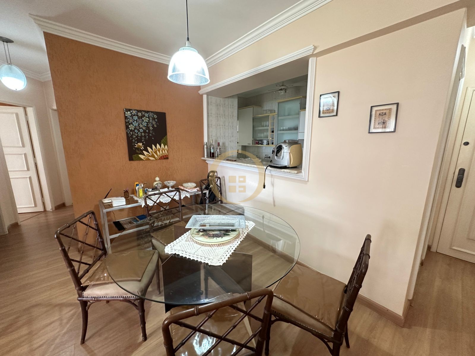 Apartamento na Praia da Enseada, Guarujá - SP