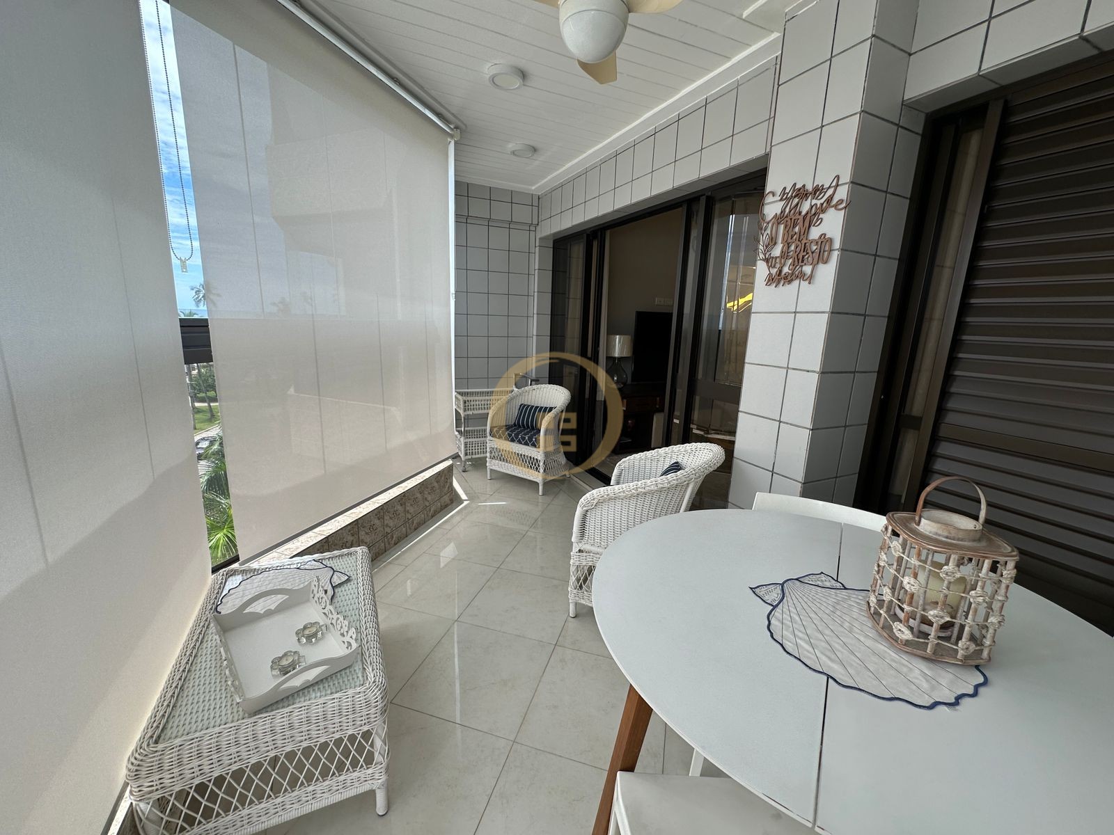 Apartamento na Praia da Enseada, Guarujá - SP