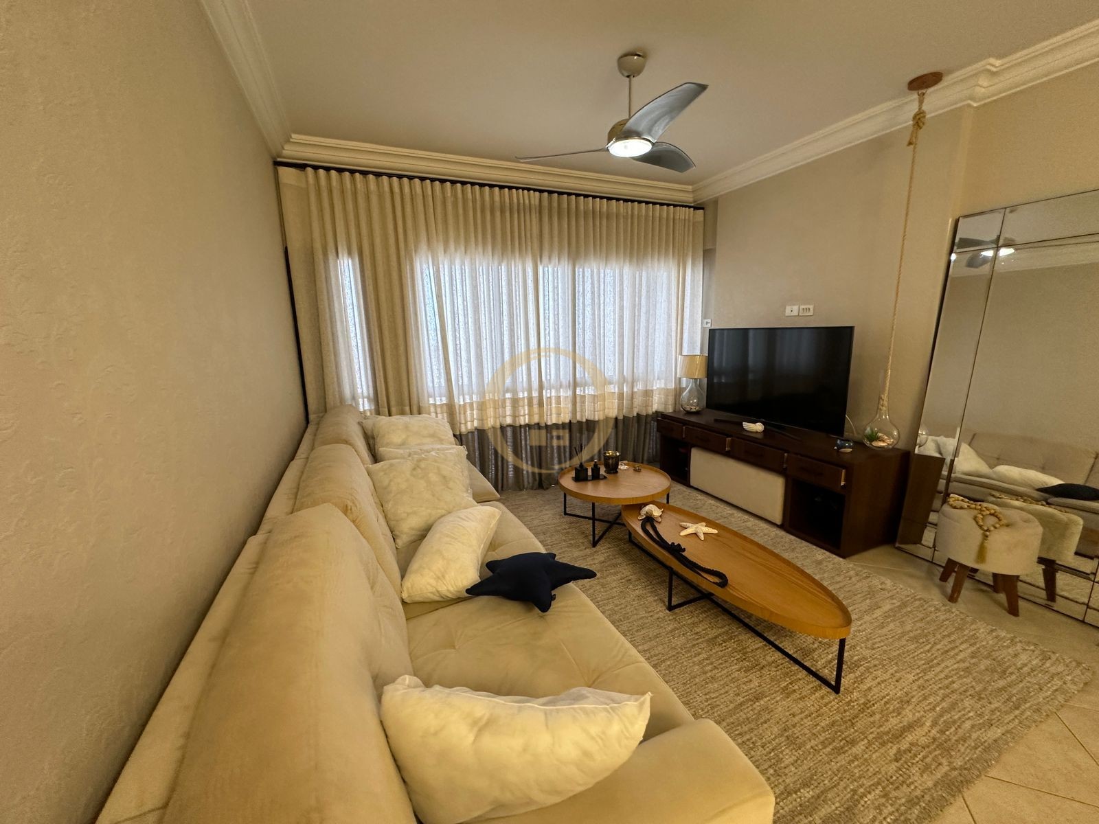 Apartamento na Praia da Enseada, Guarujá - SP