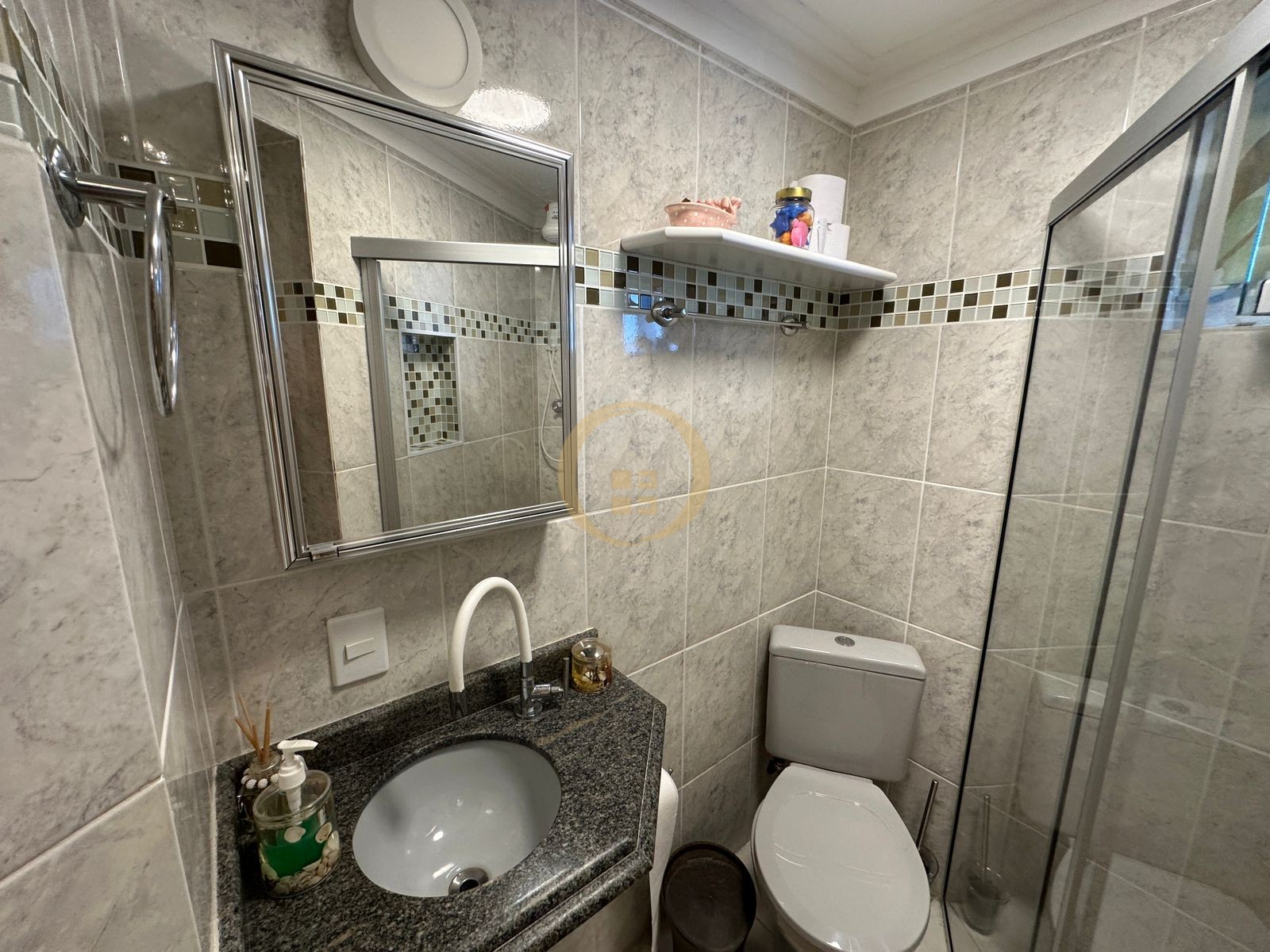 Apartamento na Praia da Enseada, Guarujá - SP
