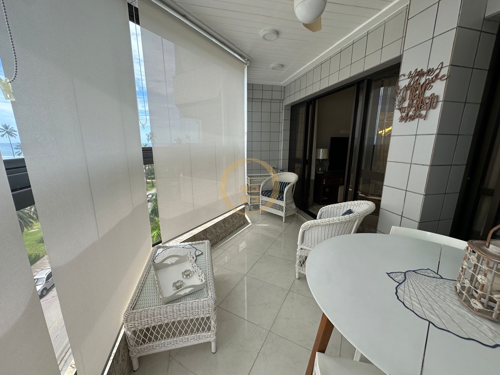 Apartamento na Praia da Enseada, Guarujá - SP