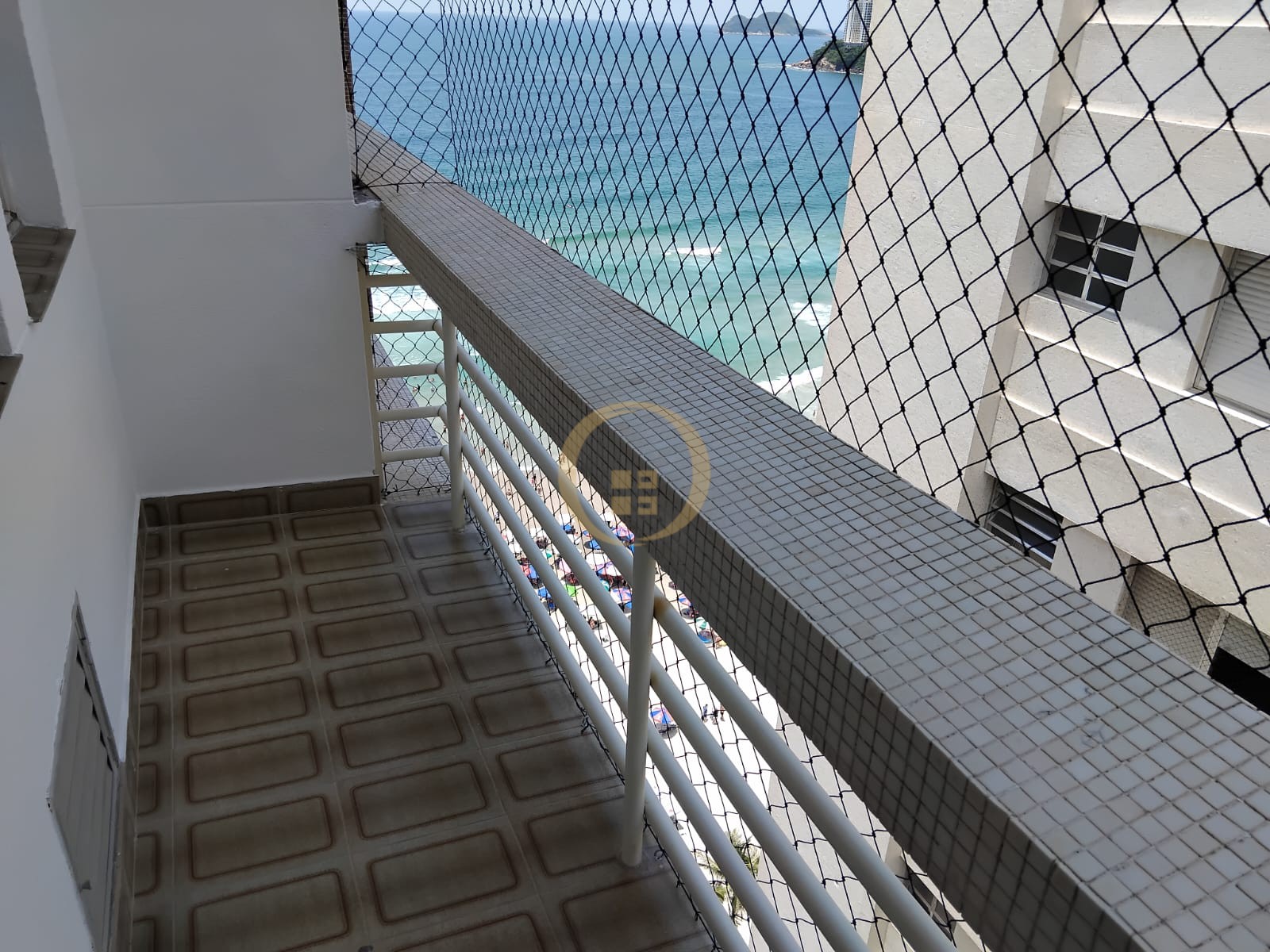 Apartamento Frente ao Mar nas Pitangueiras, Guarujá - SP