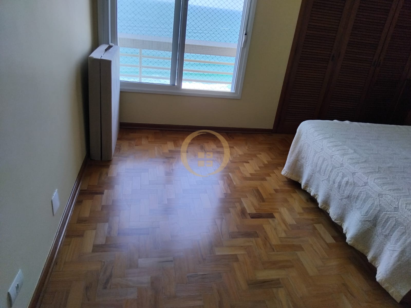 Apartamento Frente ao Mar nas Pitangueiras, Guarujá - SP