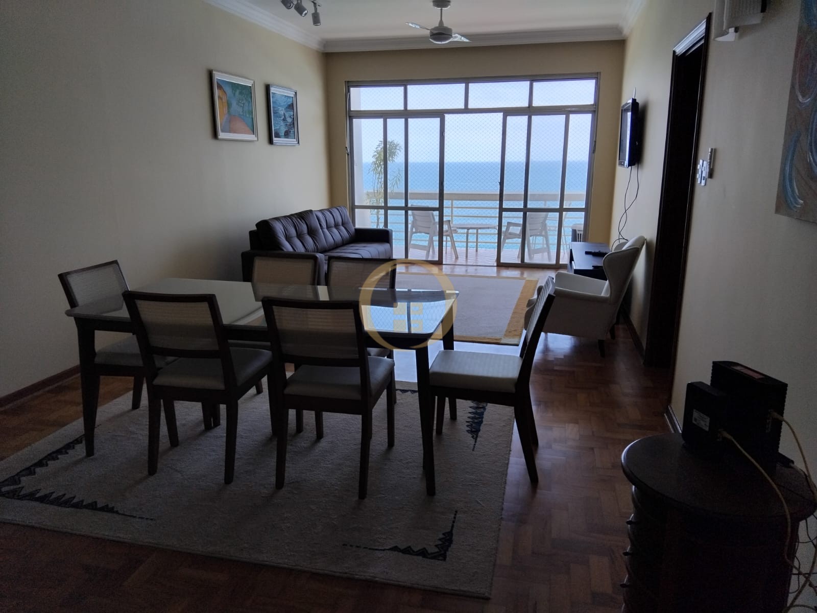 Apartamento Frente ao Mar nas Pitangueiras, Guarujá - SP