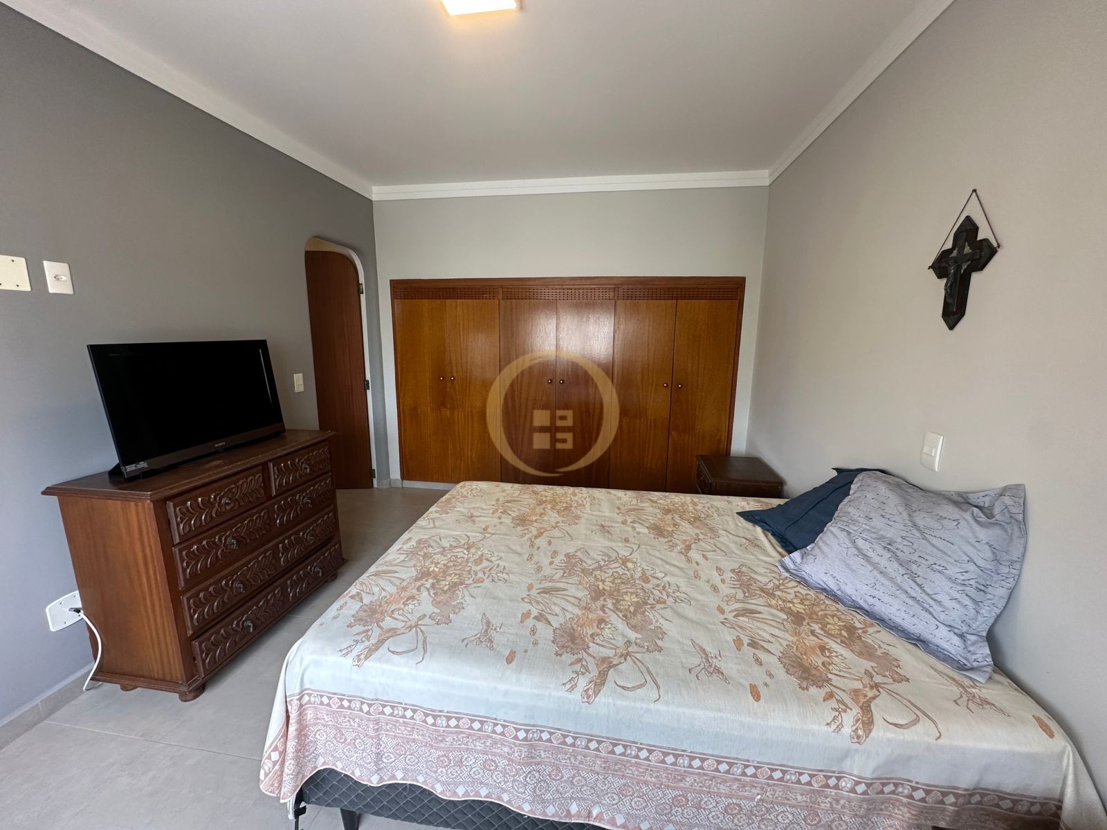 Apartamento na Praia das Pitangueiras, Guarujá - SP