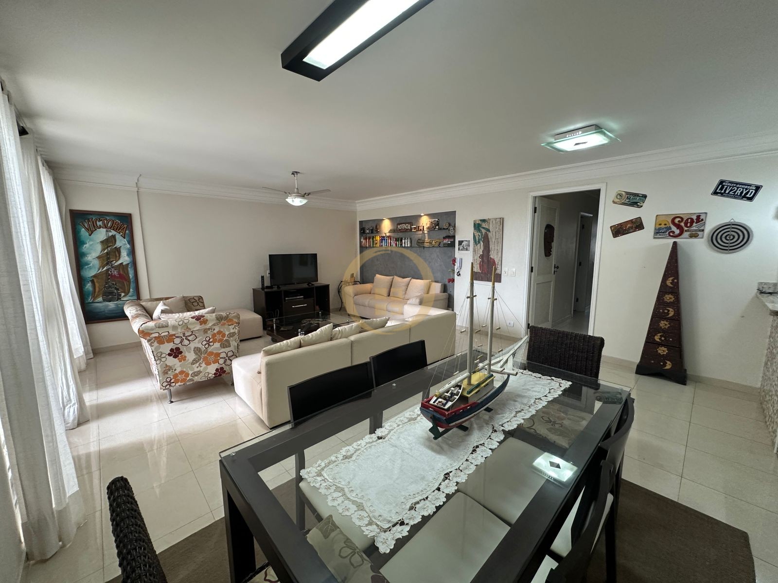 Apartamento Frente ao Mar, Pitangueiras, Guarujá - SP