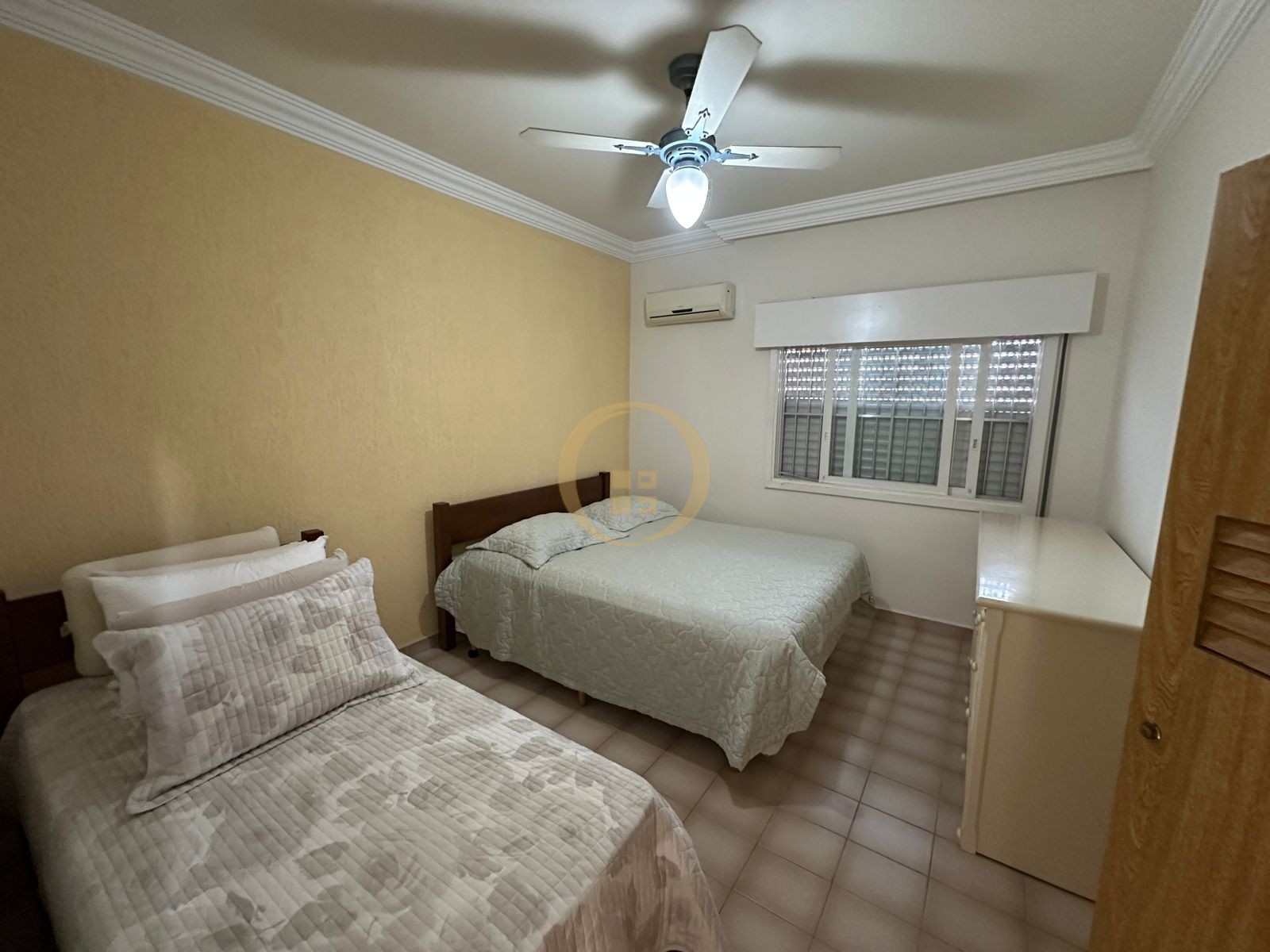 Apartamento Frente ao Mar, Praia Pitangueiras, Guarujá - SP