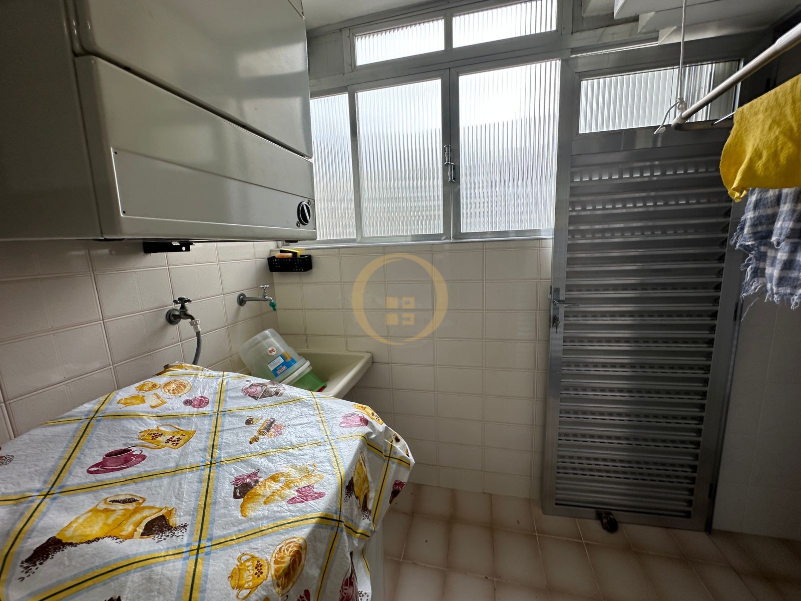 Apartamento Frente ao Mar, Praia Pitangueiras, Guarujá - SP