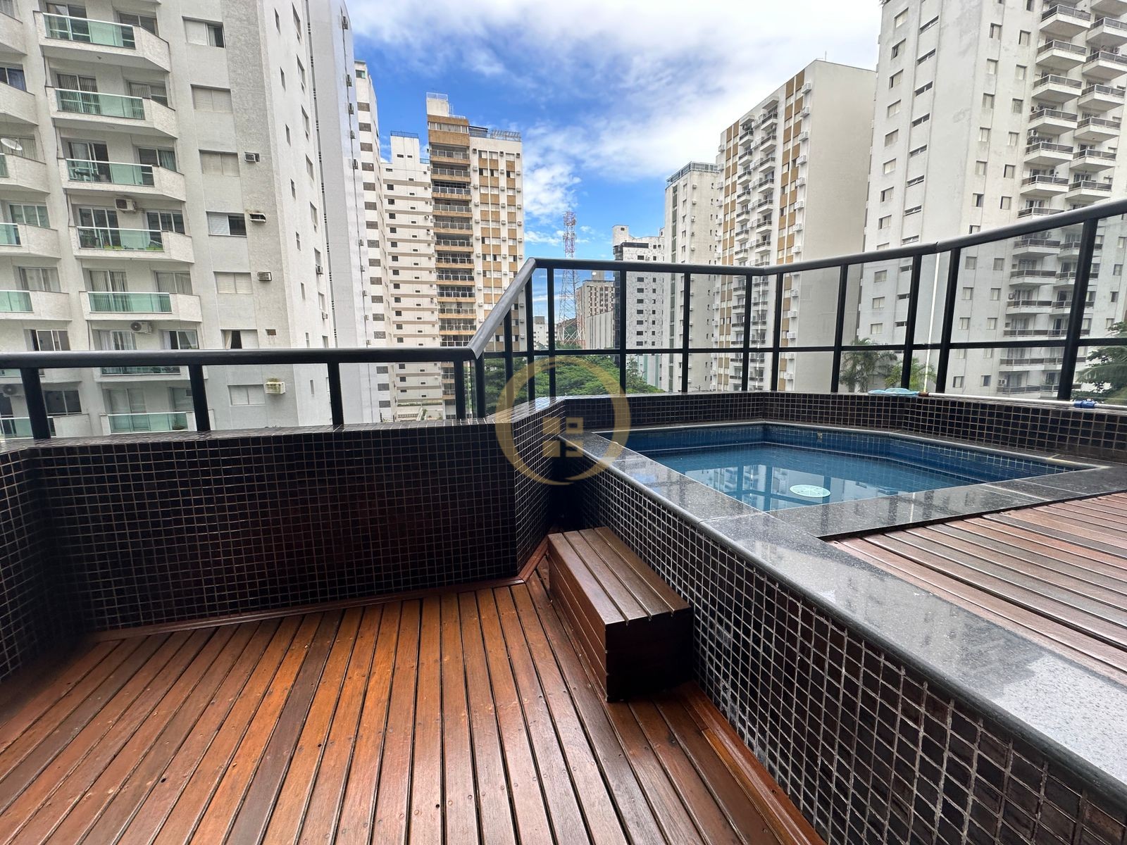 Apartamento Duplex na Praia das Pitangueiras, Guarujá - SP