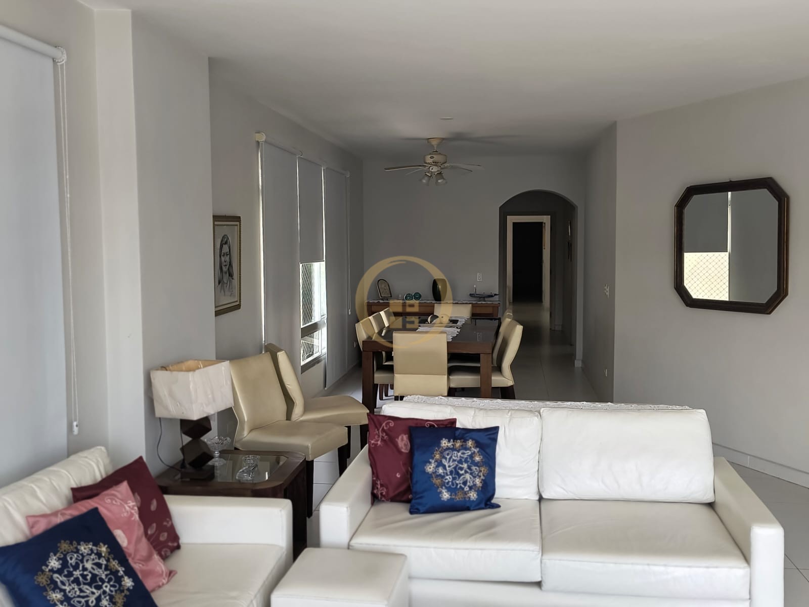 Apartamento na Praia das Pitangueiras, Guarujá - SP