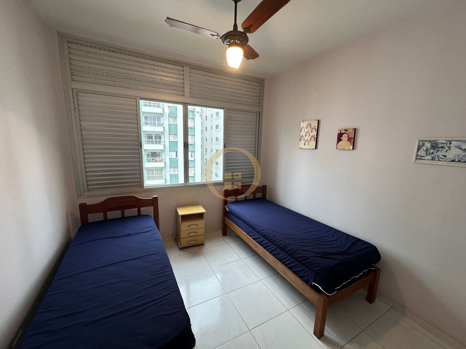 Apartamento na Praia das Pitangueiras, Guarujá - SP