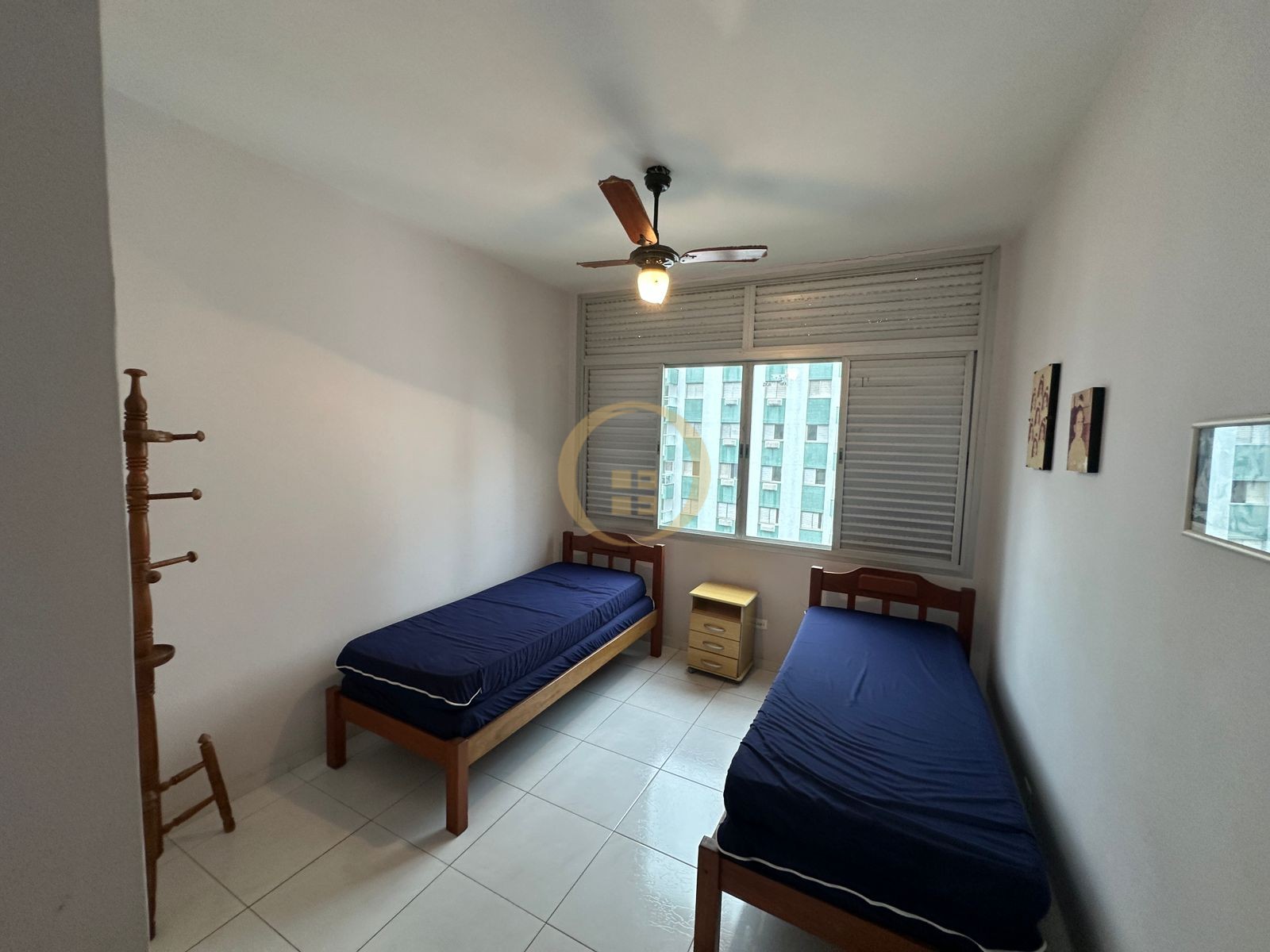 Apartamento na Praia das Pitangueiras, Guarujá - SP
