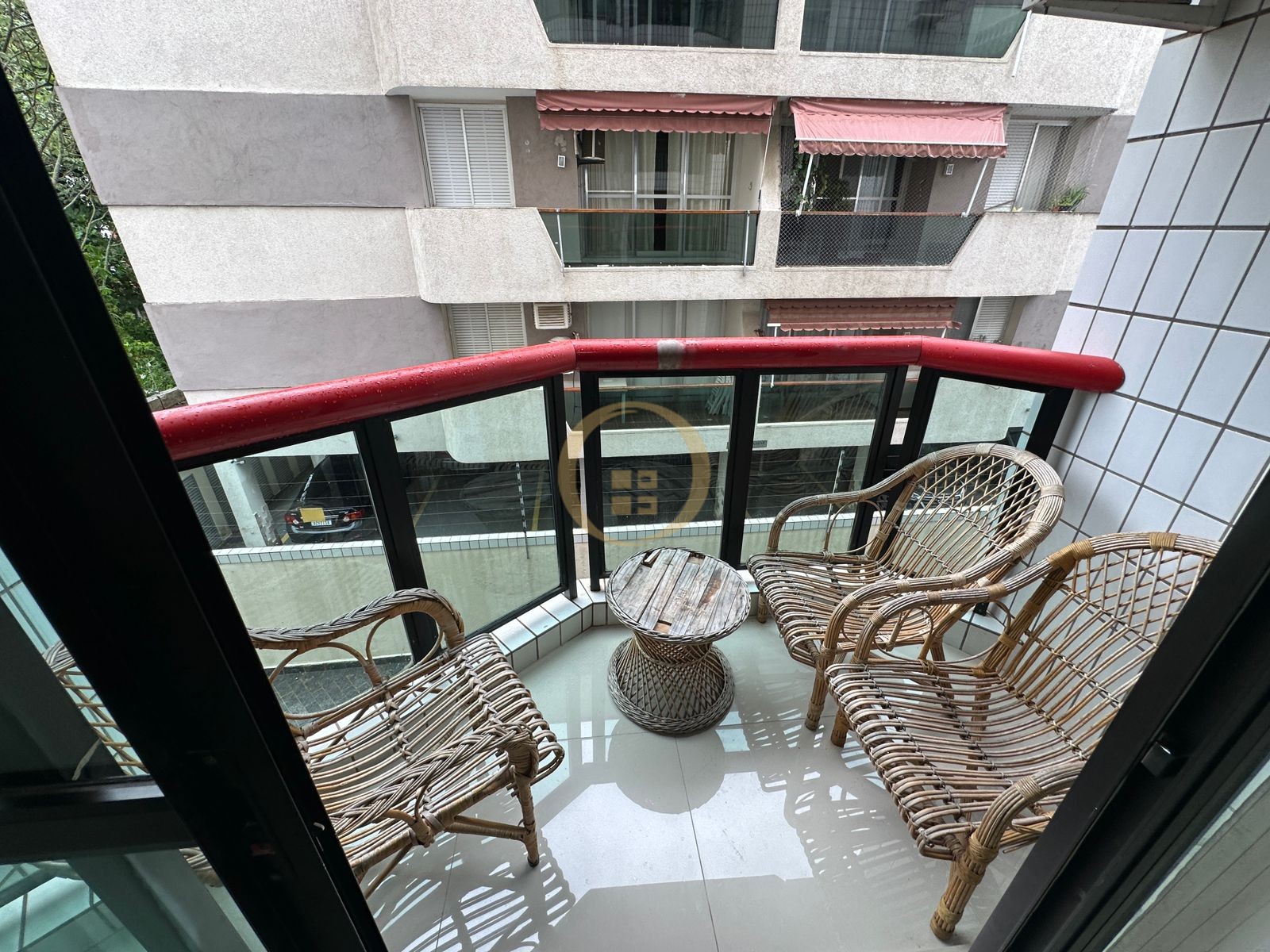 Apartamento na Praia da Enseada, Guarujá - SP