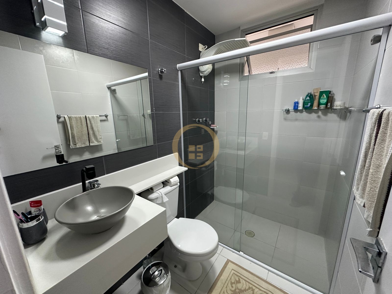 Apartamento na Praia da Enseada, Guarujá - SP