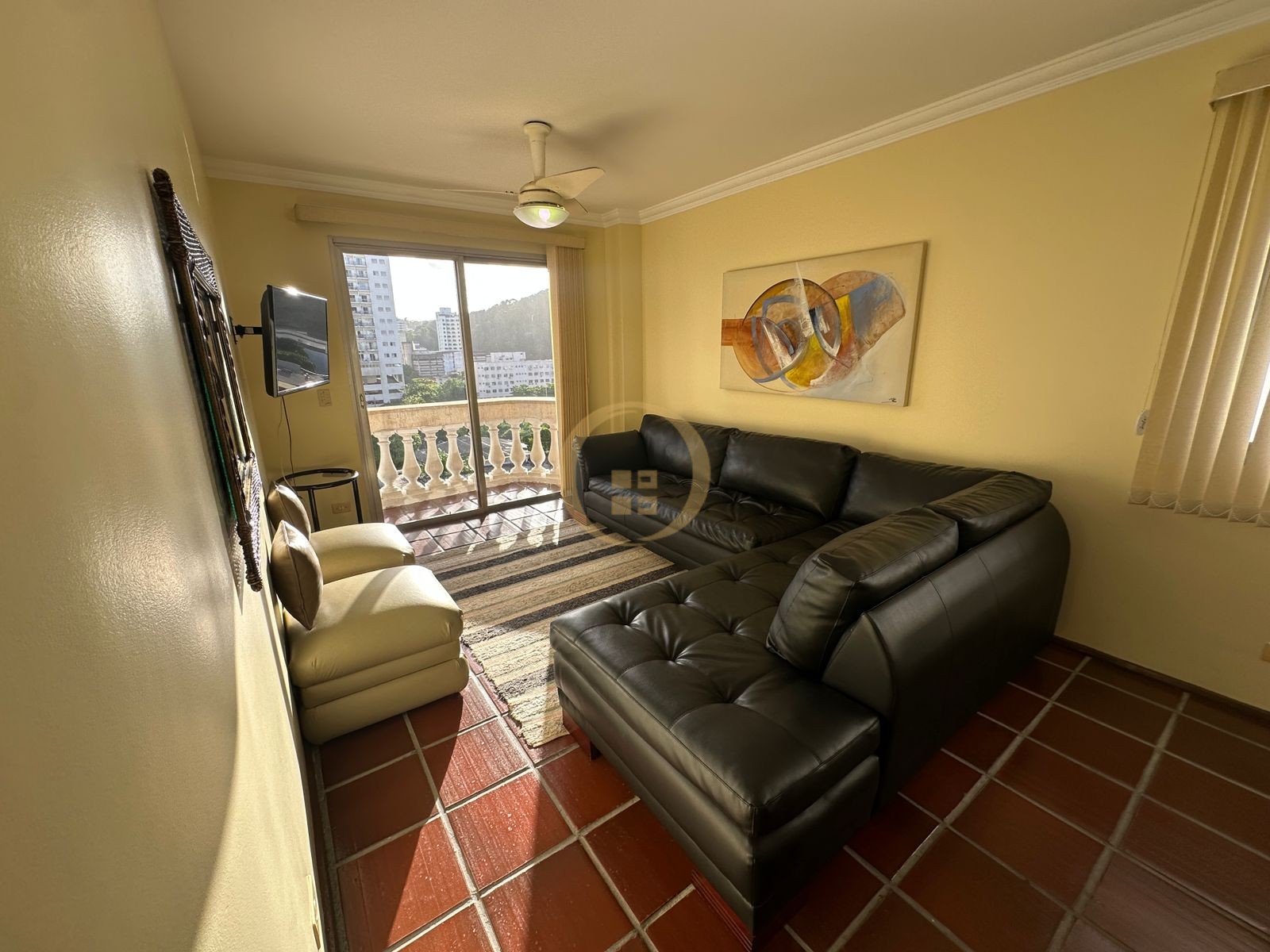 Apartamento na Praia das Pitangueiras, Guarujá - SP