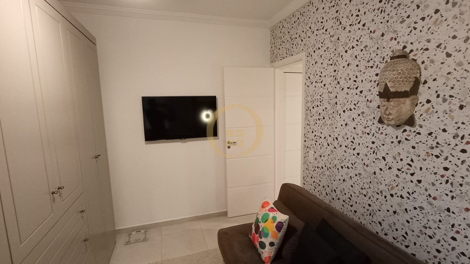 Apartamento na Praia das Pitangueiras, Guarujá - SP