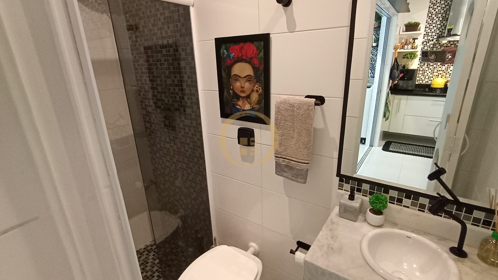 Apartamento na Praia das Pitangueiras, Guarujá - SP