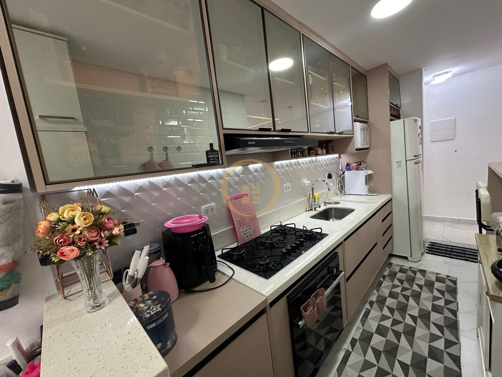 Apartamento na Praia das Pitangueiras, Guarujá - SP