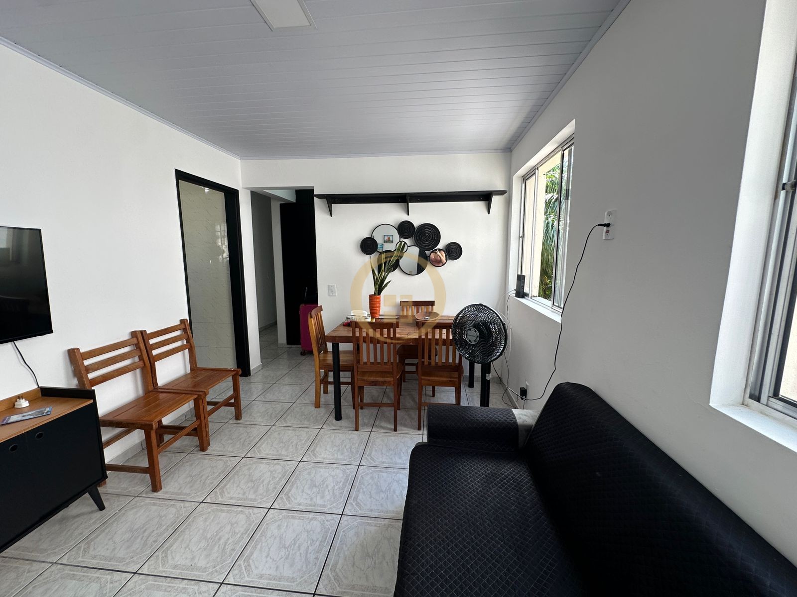 Apartamento na Praia da Enseada, Guarujá - SP