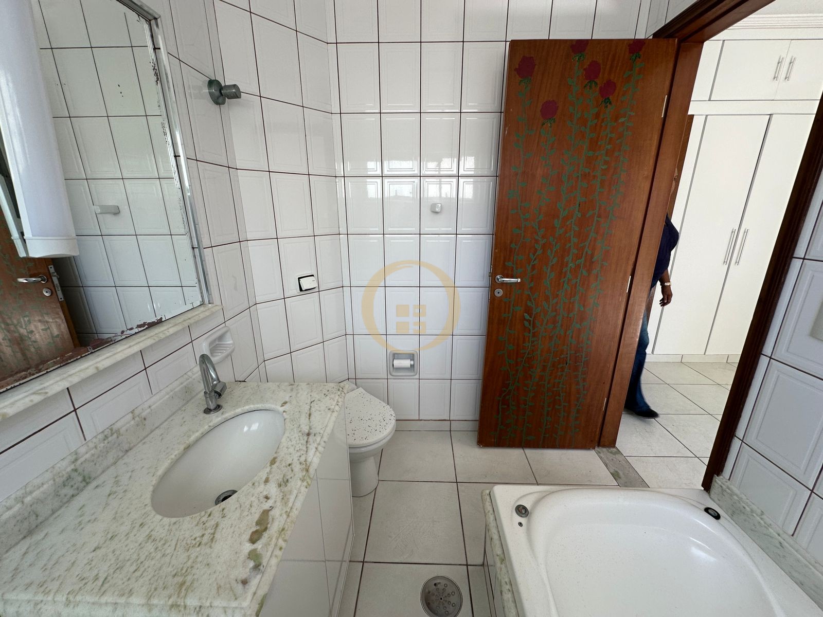 Apartamento na Praia da Pitanguerias - Guarujá