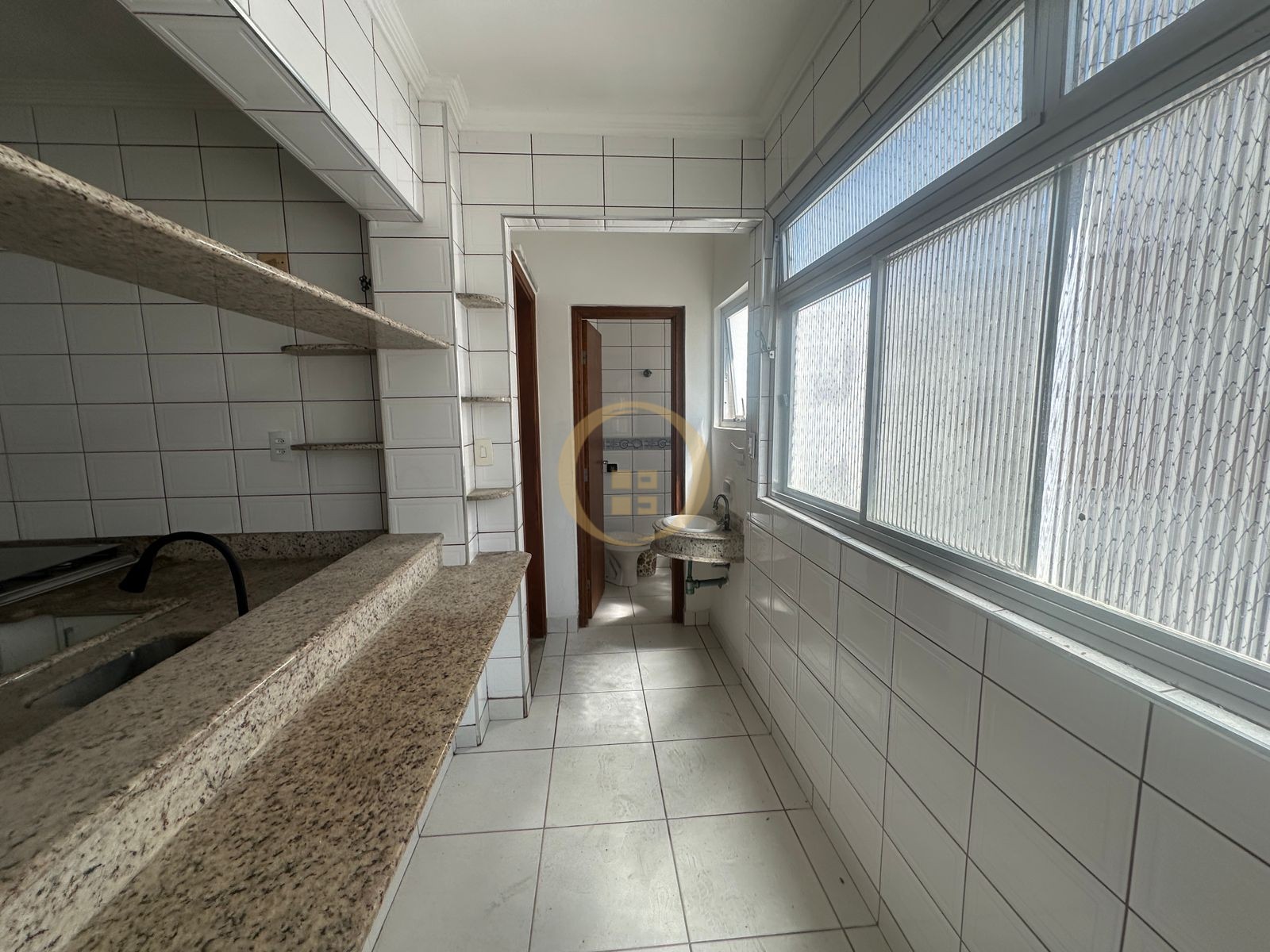 Apartamento na Praia da Pitanguerias - Guarujá