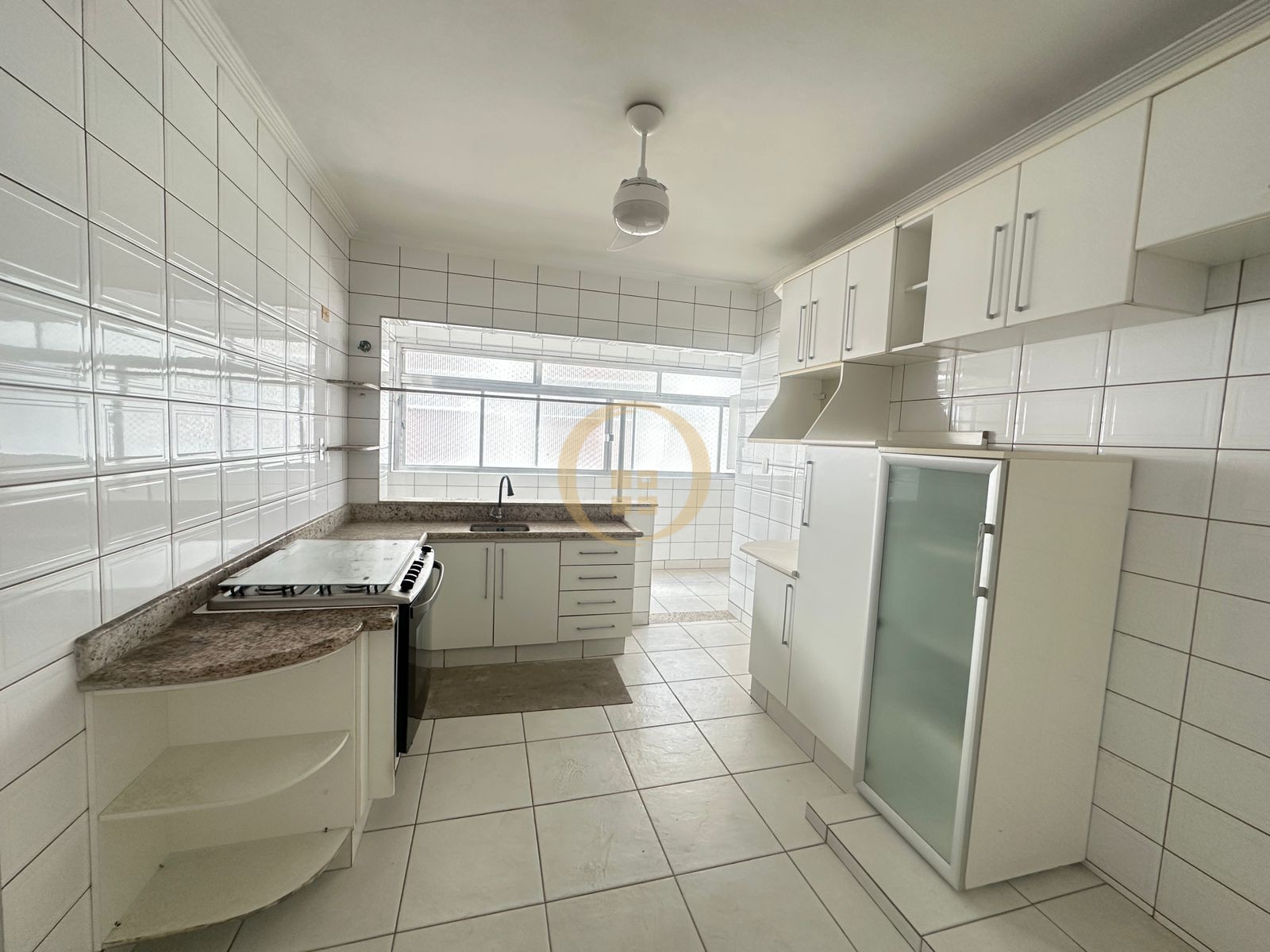 Apartamento na Praia da Pitanguerias - Guarujá