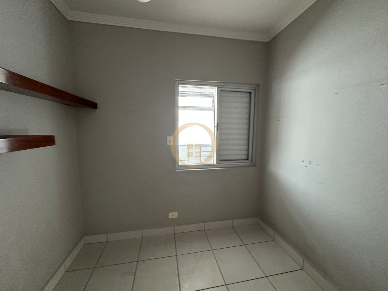Apartamento à 50 Metros da Praia da Pitangueiras, Guarujá-SP
