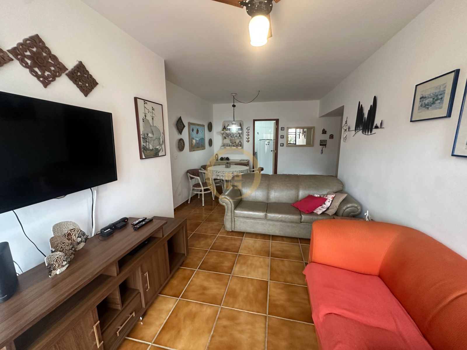 Apartamento na Praia da Enseada, Guarujá - SP