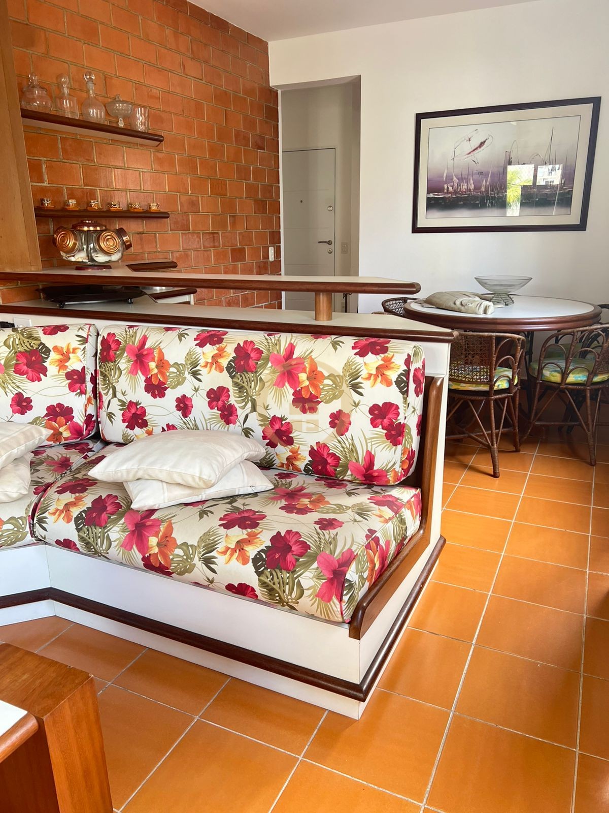 Apartamento na Praia da Enseada, Guarujá - SP
