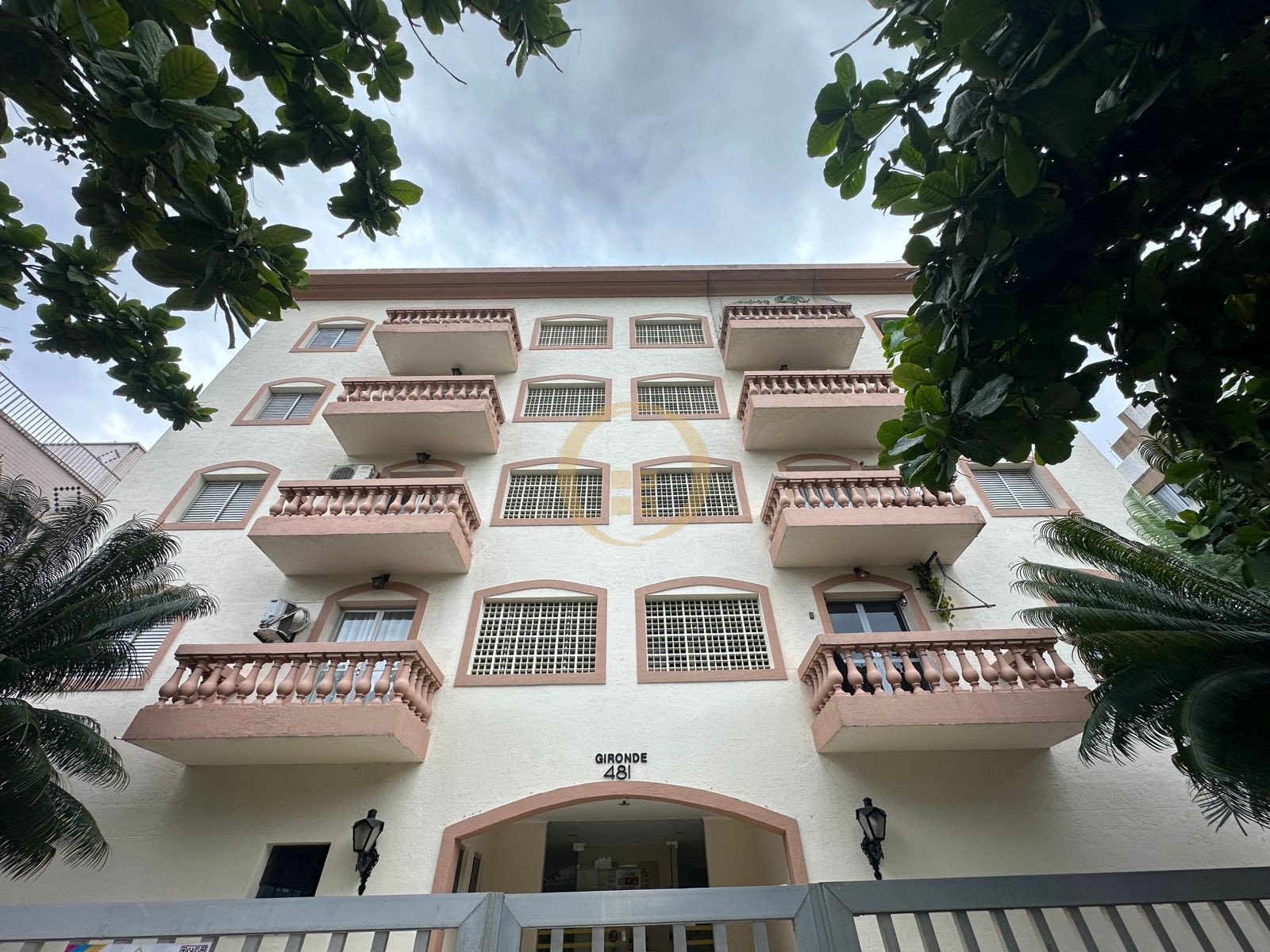 Apartamento na Praia da Enseada, Guarujá - SP