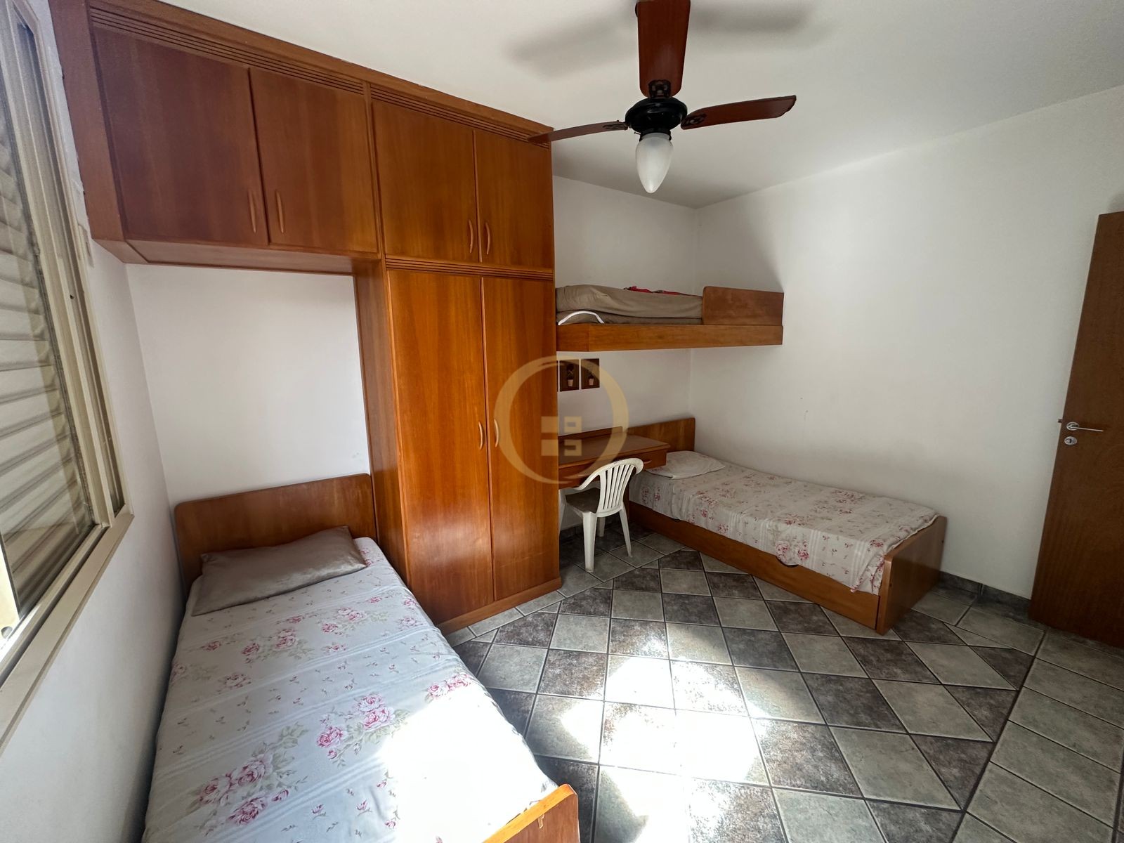 Apartamento na Praia da Enseada, Guarujá - SP